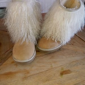 Ugg Mid Boot